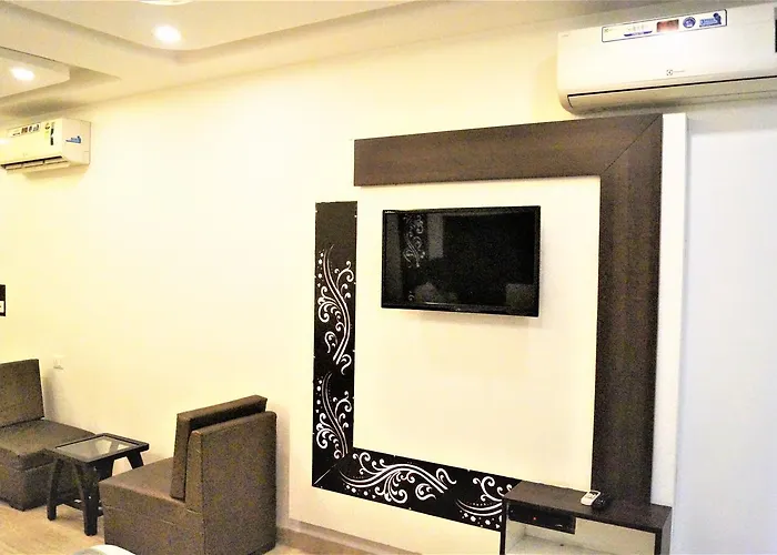 Deluxe King Room